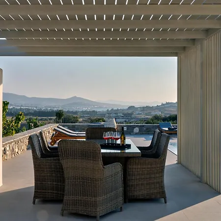 Leo - Unique & Calm * Parikia (Paros)