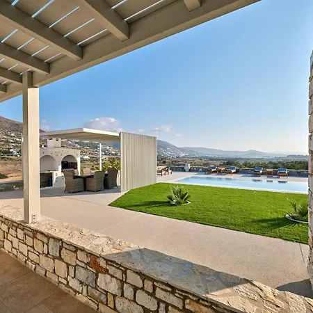 Leo - Unique & Calm Parikia (Paros)