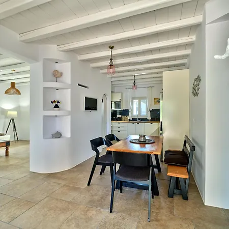 Leo - Unique & Calm * Páros